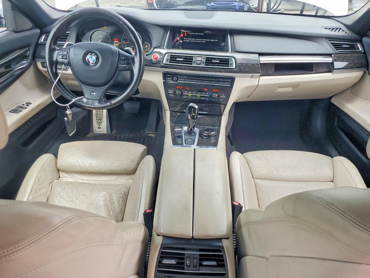 2015 Bmw 750 I Белый vin: WBAYA8C52FD825364