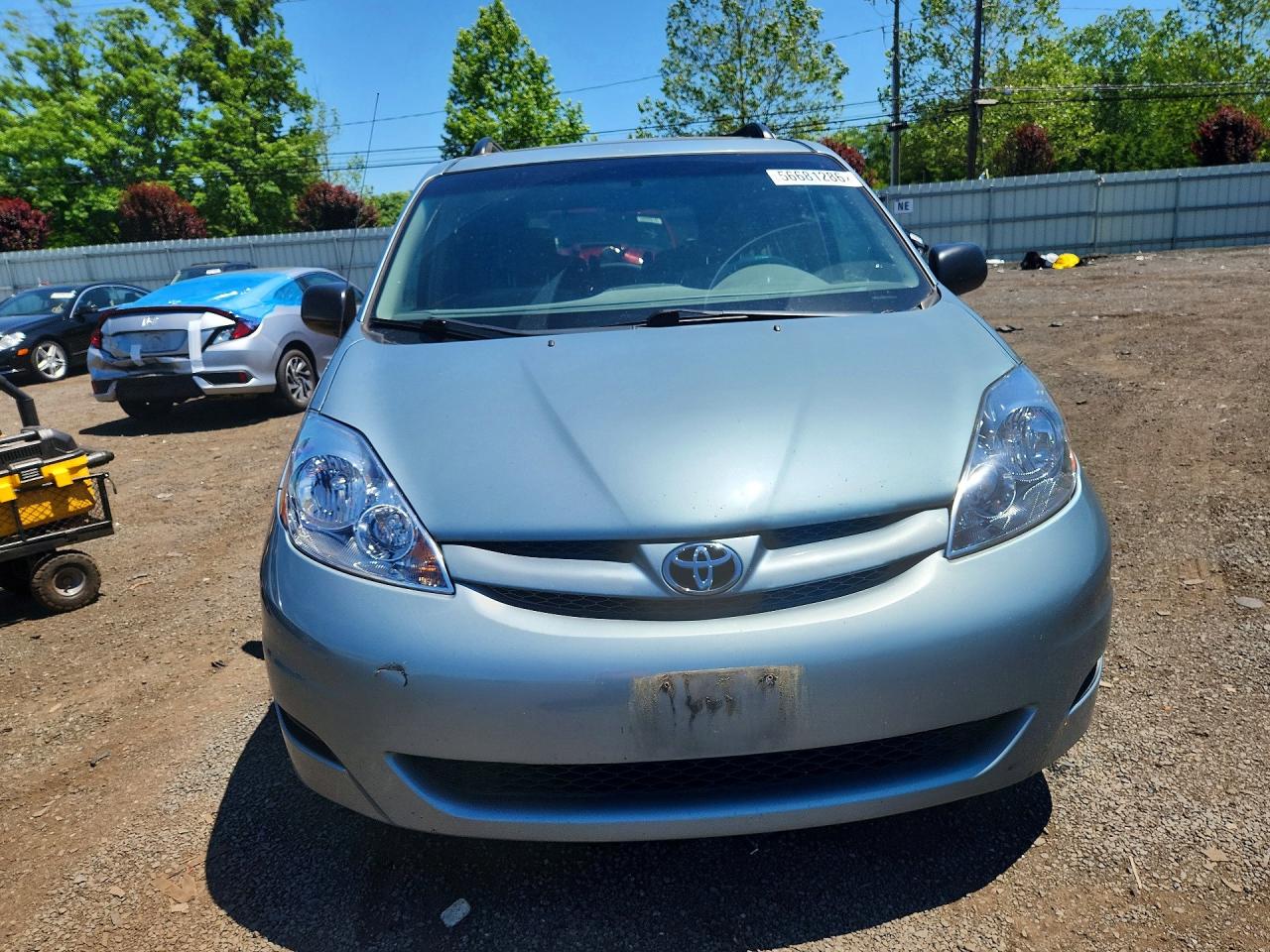 2008 Toyota Sienna Le 7-passenger Gray vin: 5TDZK23C08S211694