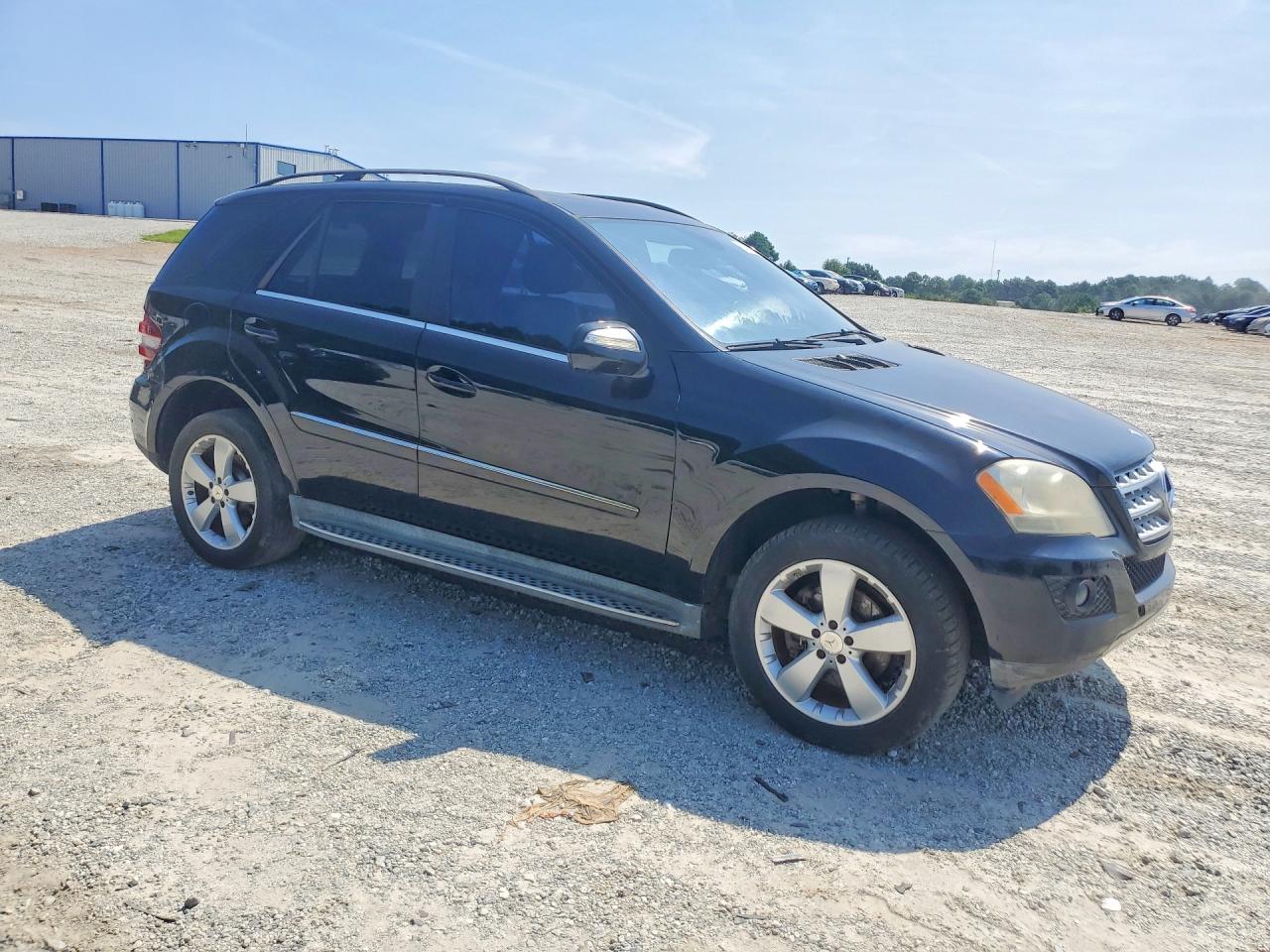 2010 Mercedes-benz Ml 350 Black vin: 4JGBB5GB8AA619301