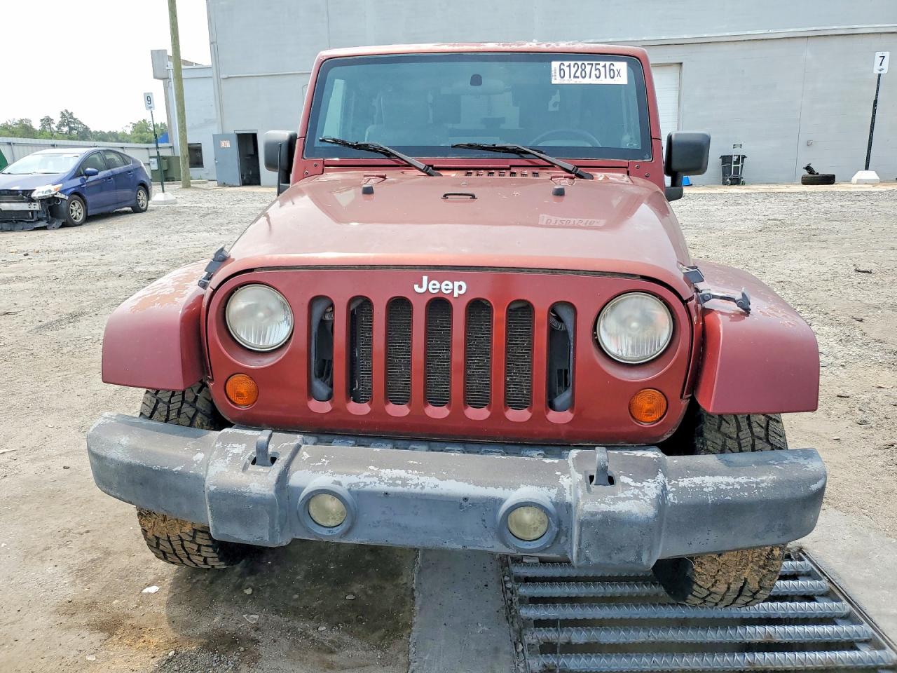 2007 Jeep Wrangler Sahara Red vin: 1J8FA54177L135775