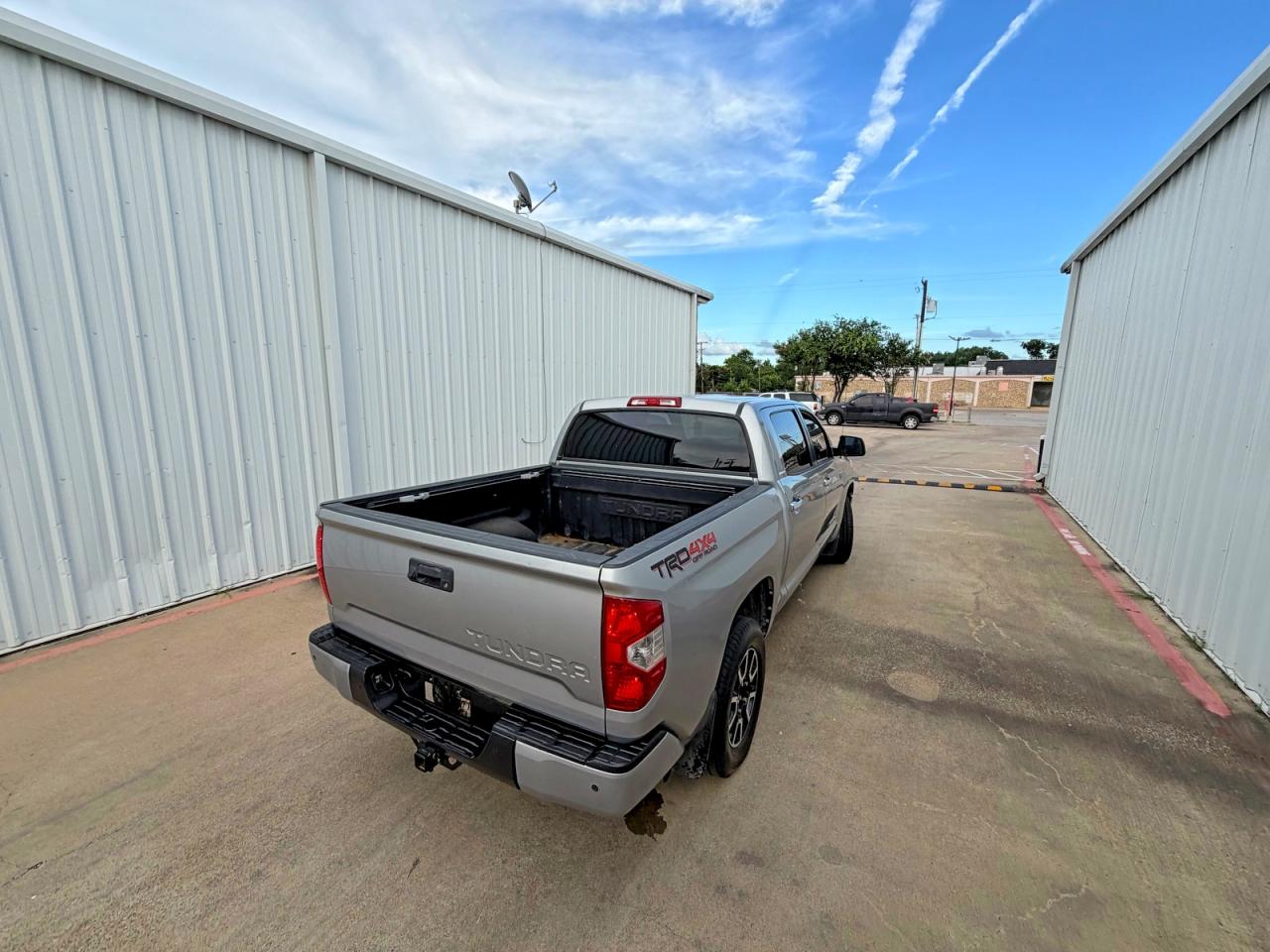 2015 Toyota Tundra Crewmax Limited Silver vin: 5TFHW5F18FX417624