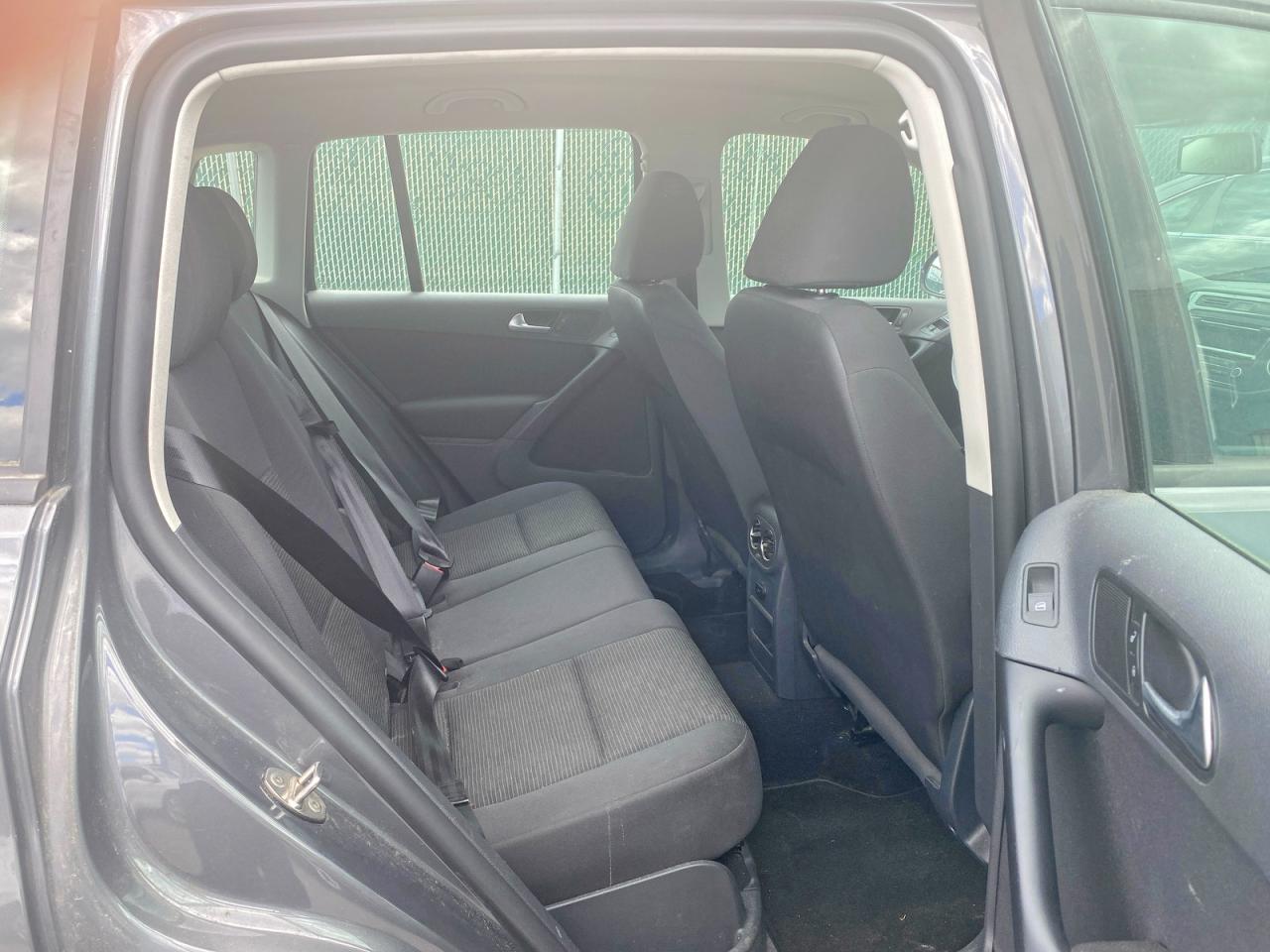 2013 Volkswagen Tiguan S Угольный vin: WVGBV3AXXDW582615