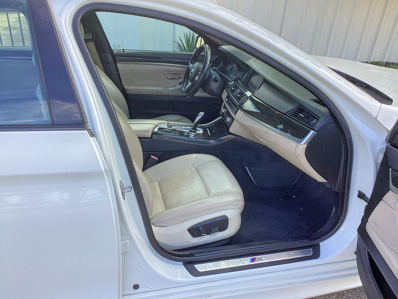 2014 Bmw 528 Xi White vin: WBA5A7C50ED613865