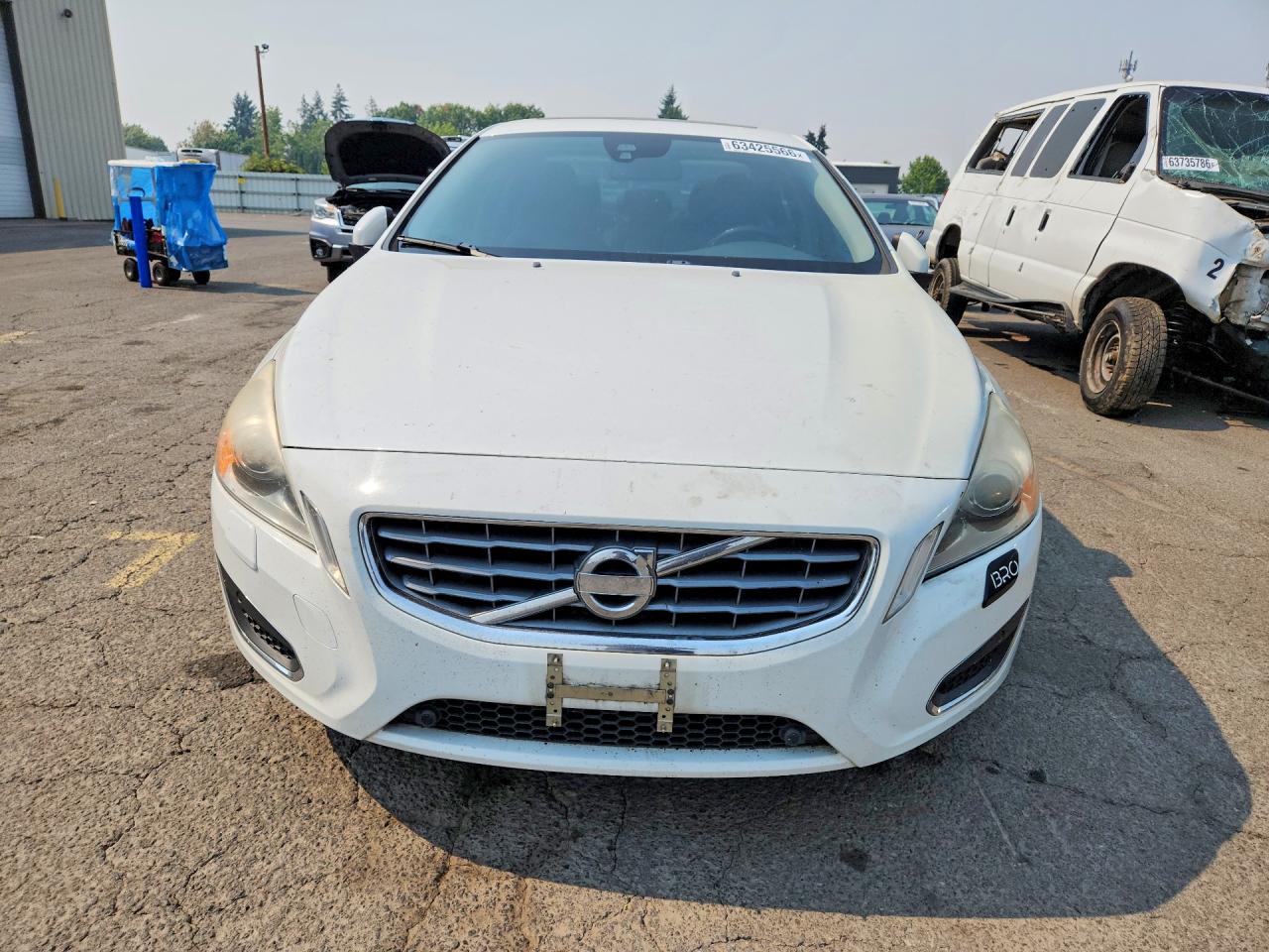 2013 Volvo S60 T5 Белый vin: YV1612FH2D2204738
