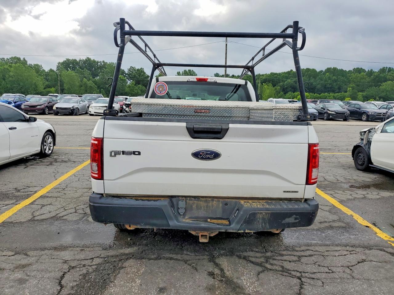 2015 Ford F150 Super Cab White vin: 1FTEX1CF8FFA59987