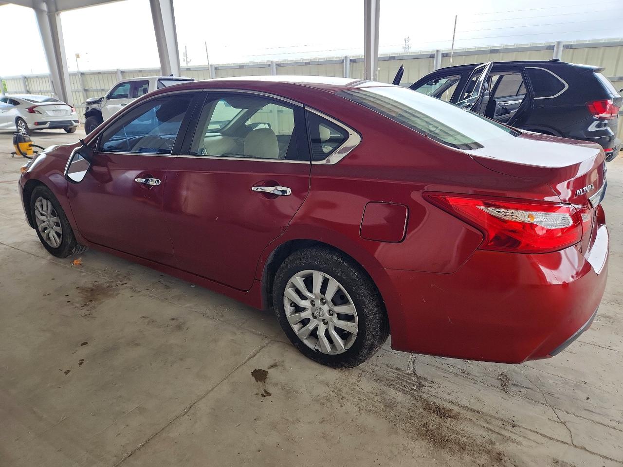 2016 Nissan Altima 2.5 S Red vin: 1N4AL3AP0GN325002