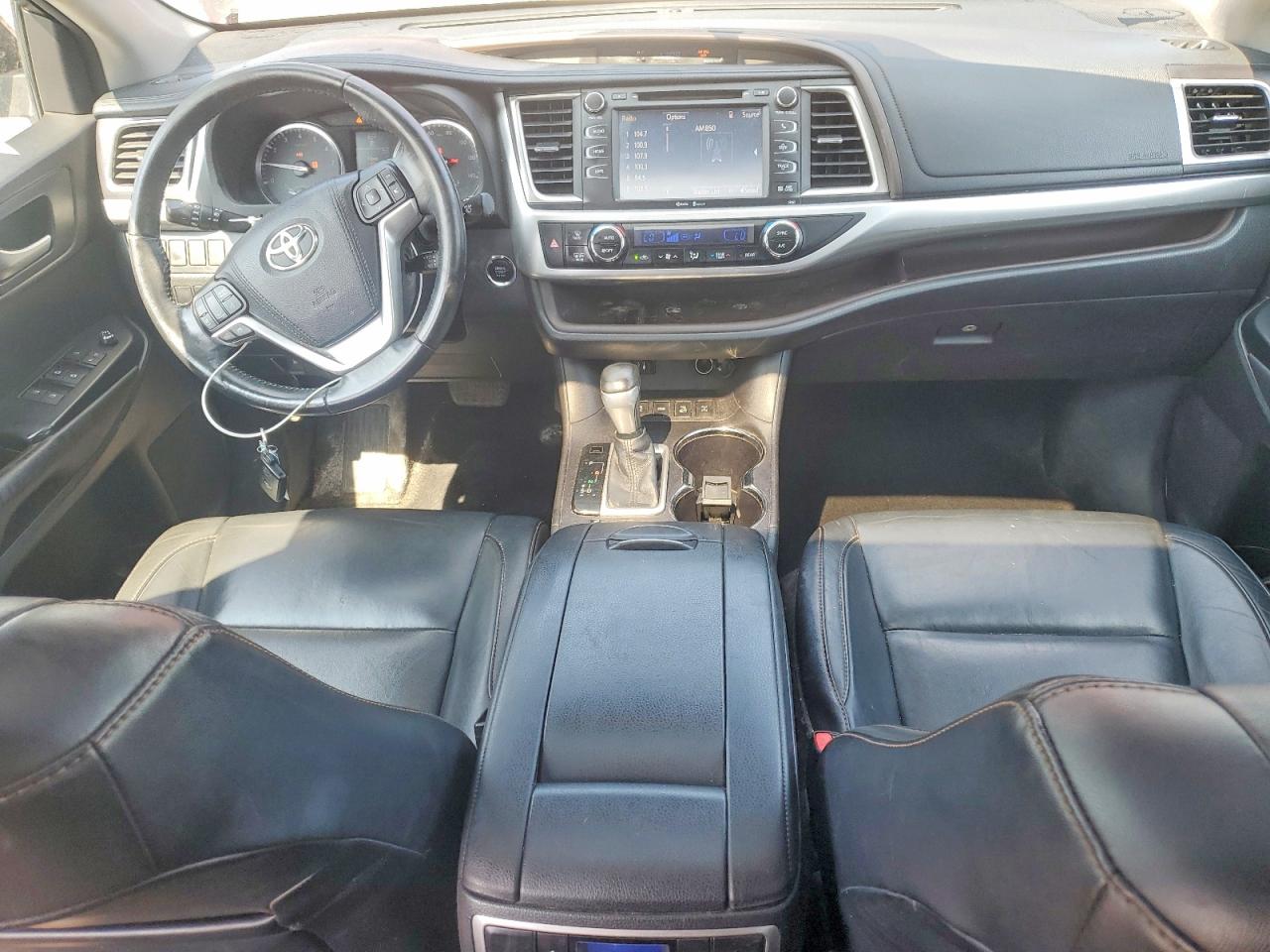 2015 Toyota Highlander Xle Maroon vin: 5TDJKRFH5FS172658