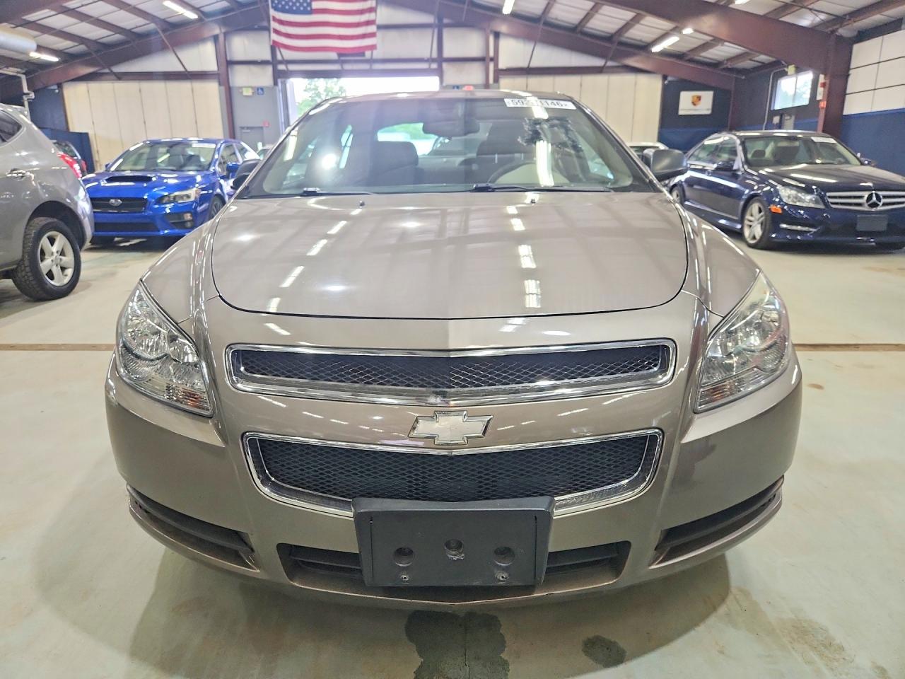 2011 Chevrolet Malibu Ls Золотой vin: 1G1ZB5E13BF120917