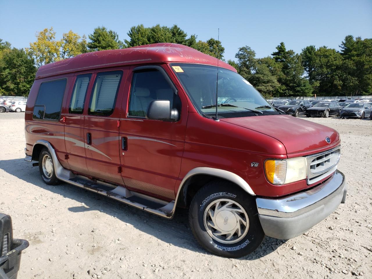 2001 Ford Econoline E150 Van Red vin: 1FDRE14W01HA25010