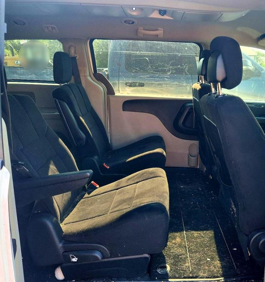2011 Dodge Grand Caravan Crew White vin: 2D4RN5DG6BR700050