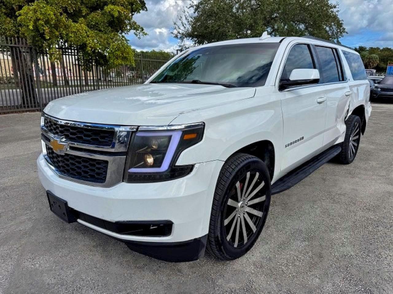 2015 Chevrolet Suburban C1500 Lt White vin: 1GNSCJKC8FR505342
