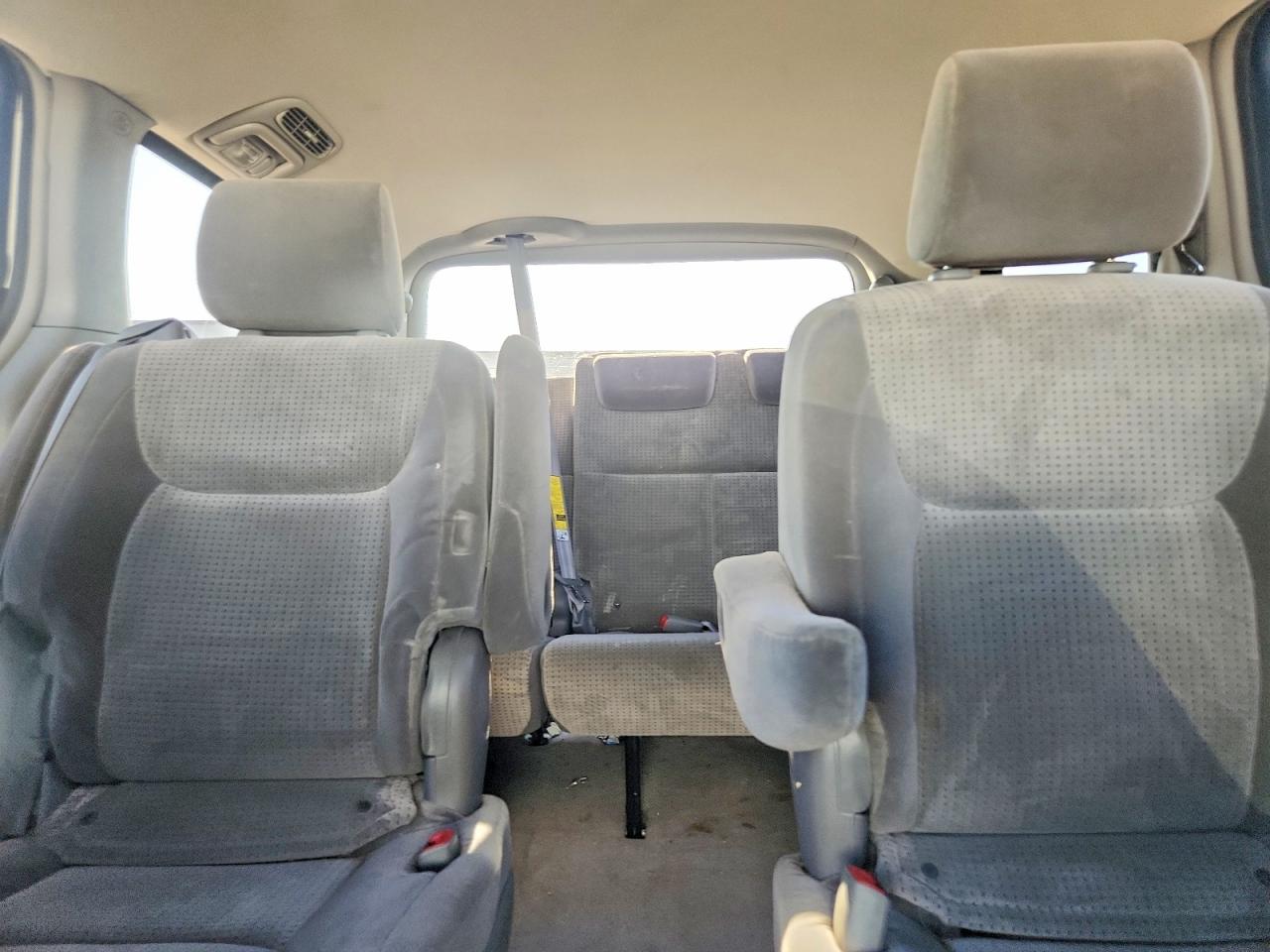 2007 Toyota Sienna Le 7-passenger White vin: 5TDZK23C47S032248