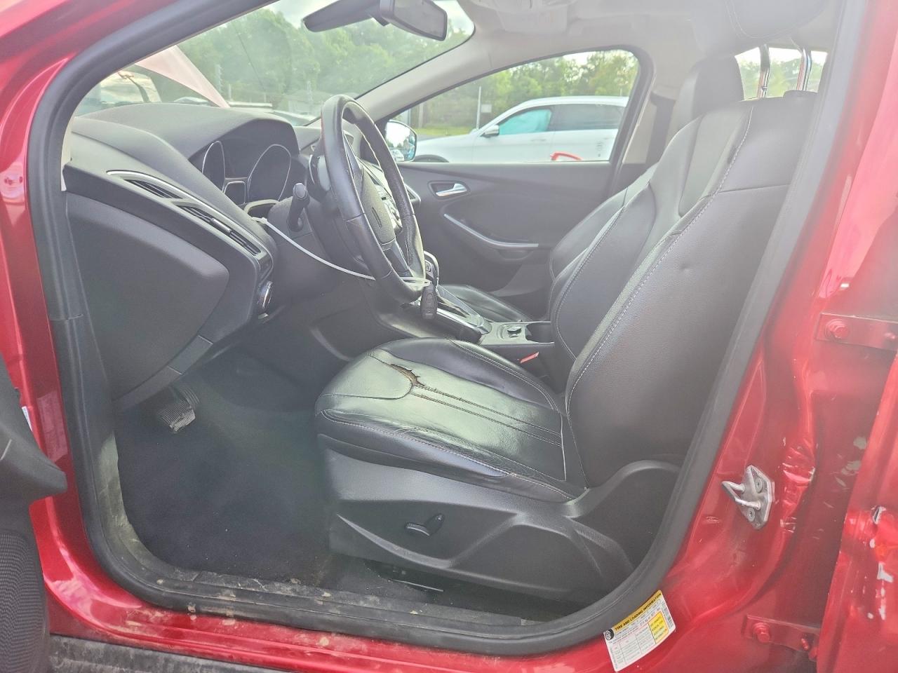 2012 Ford Focus Titanium Red vin: 1FAHP3N29CL308982