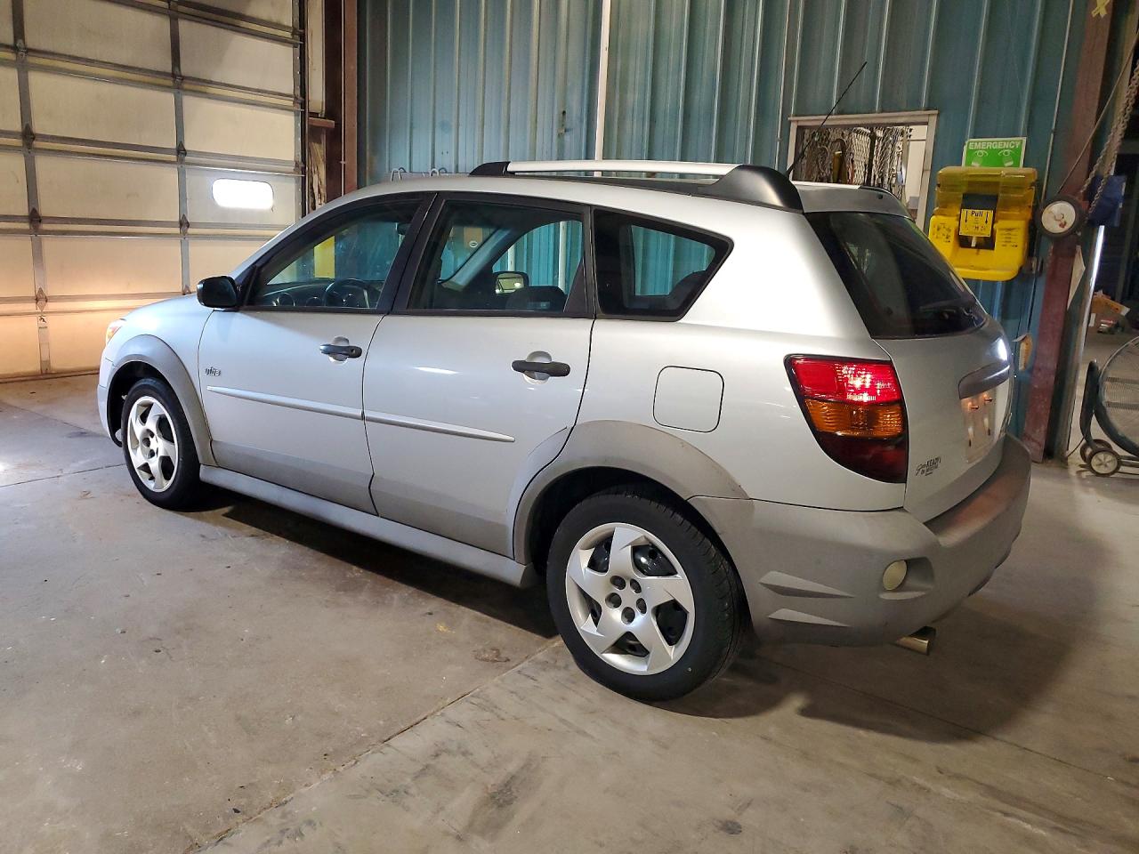 2005 Pontiac Vibe Base Silver vin: 5Y2SL63815Z471629
