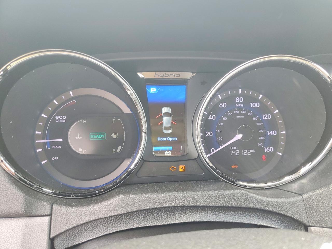 2015 Hyundai Sonata Hybrid Base Silver vin: KMHEC4A40FA130459