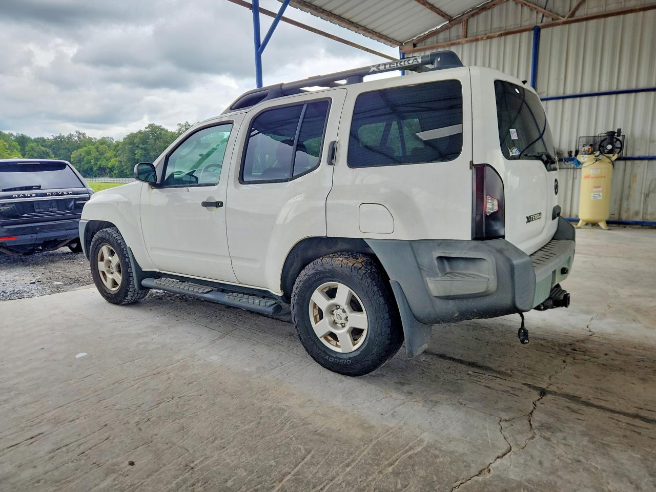 2008 Nissan Xterra X White vin: 5N1AN08U28C505153