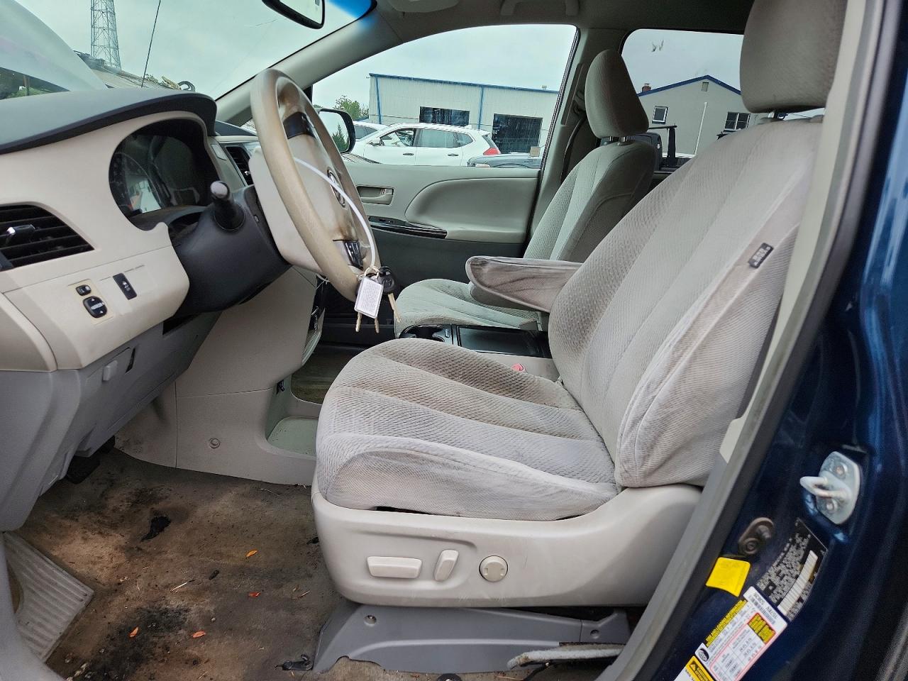 2012 Toyota Sienna Le Blue vin: 5TDKK3DC8CS249835