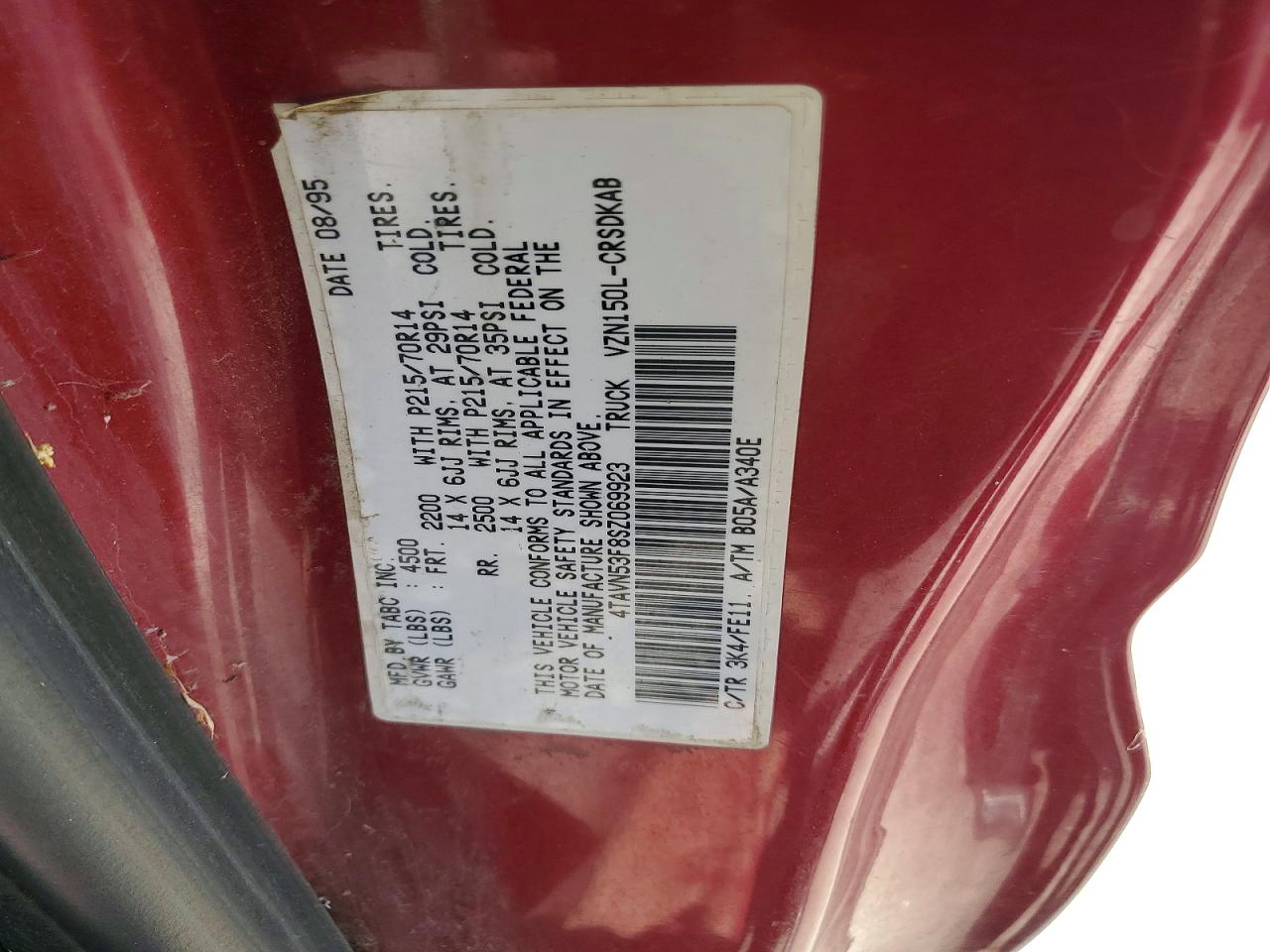 1995 Toyota Tacoma Xtracab Burgundy vin: 4TAVN53F8SZ069923