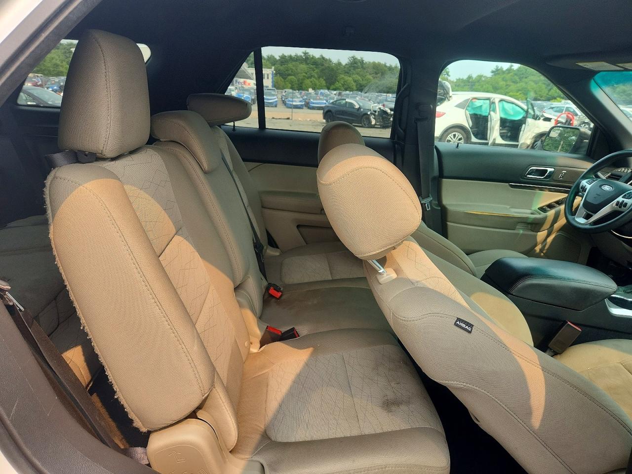 2014 Ford Explorer Silver vin: 1FM5K7B81EGC53608