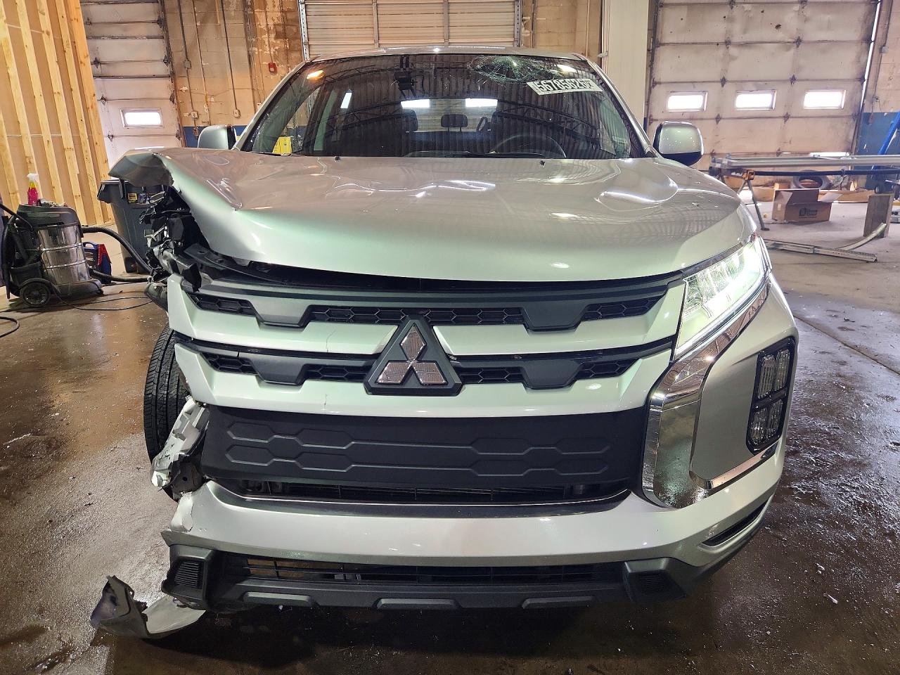 2024 Mitsubishi Outlander Sport S Серебряный vin: JA4ARUAU0RU019120