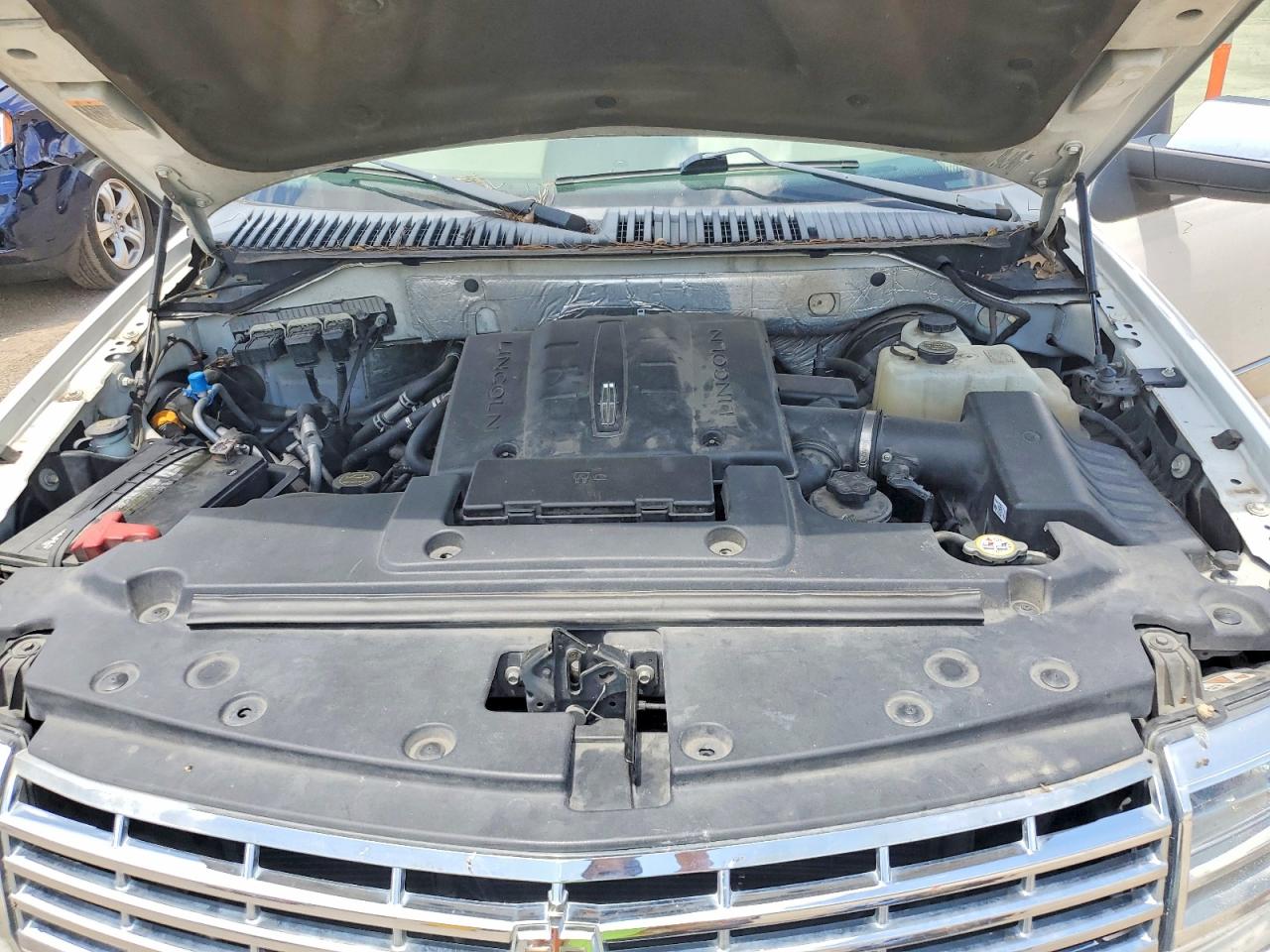 2014 Lincoln Navigator Белый vin: 5LMJJ2H58EEL07867