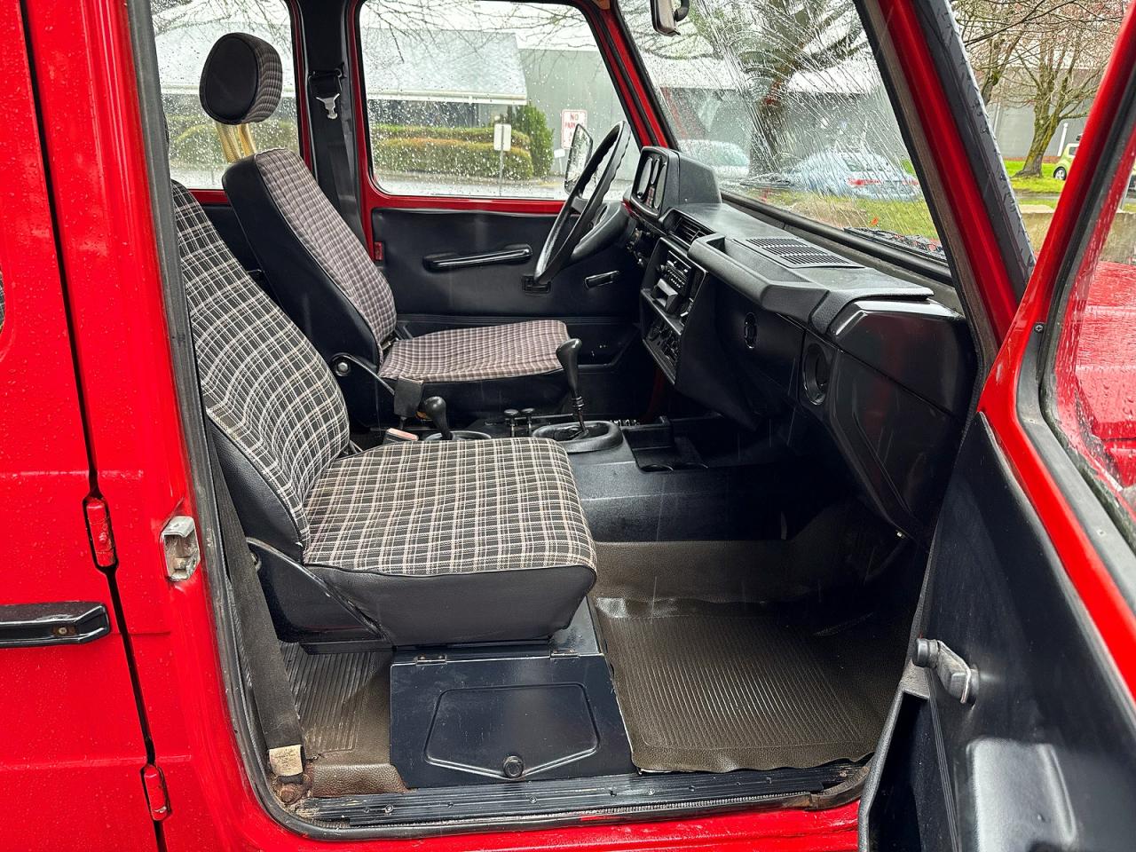 1982 Mercedes Benz 300 Red vin: 46023117014409