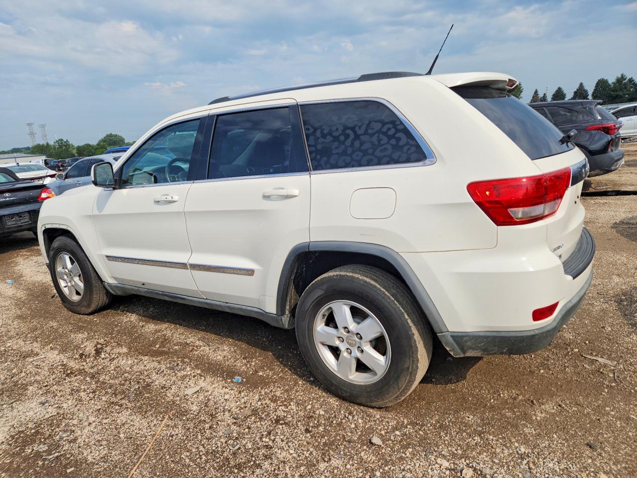 2011 Jeep Grand Cherokee Laredo White vin: 1J4RS4GG8BC515738
