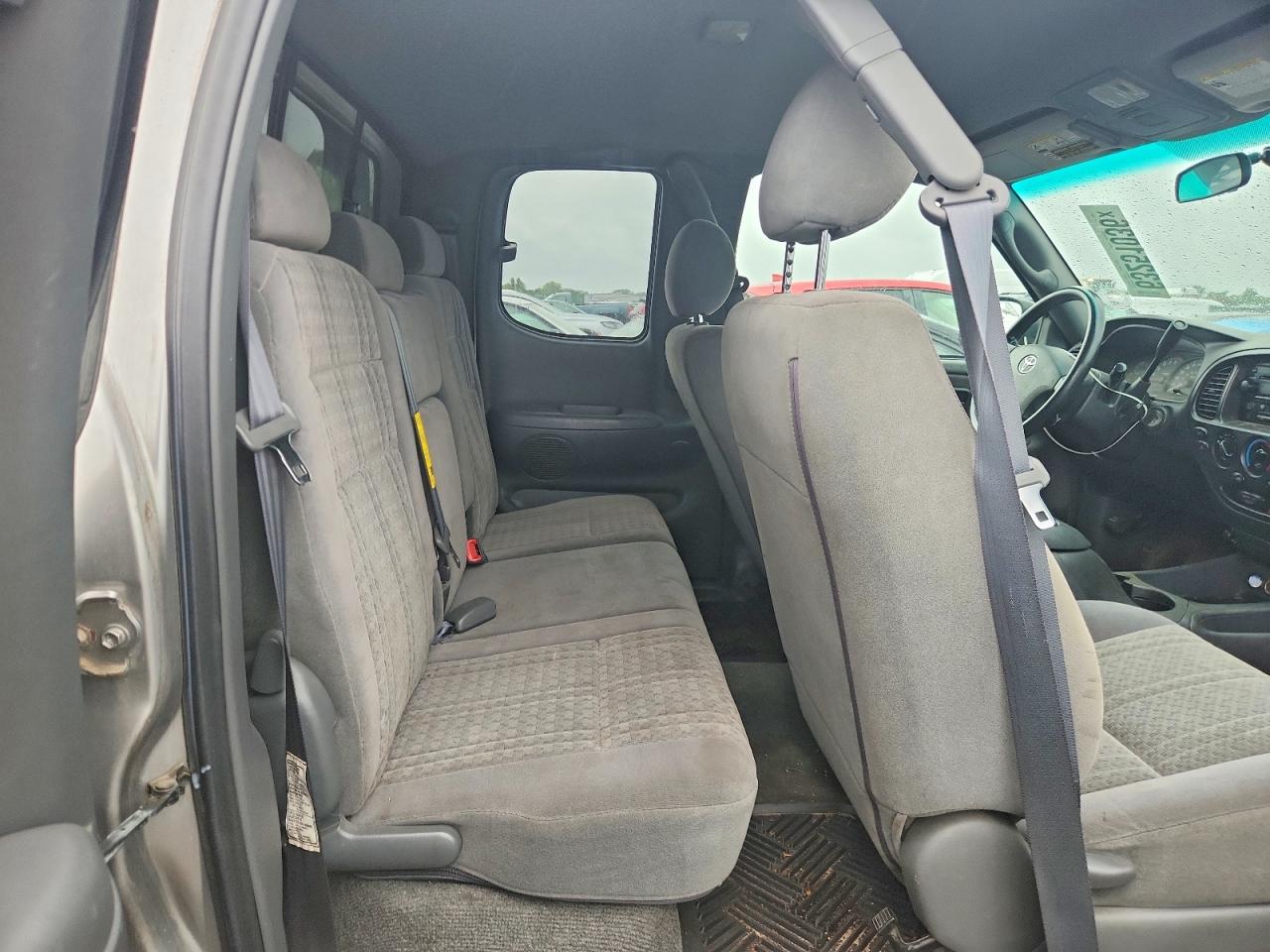 2005 Toyota Tundra Access Cab Sr5 Silver vin: 5TBBT44145S472807