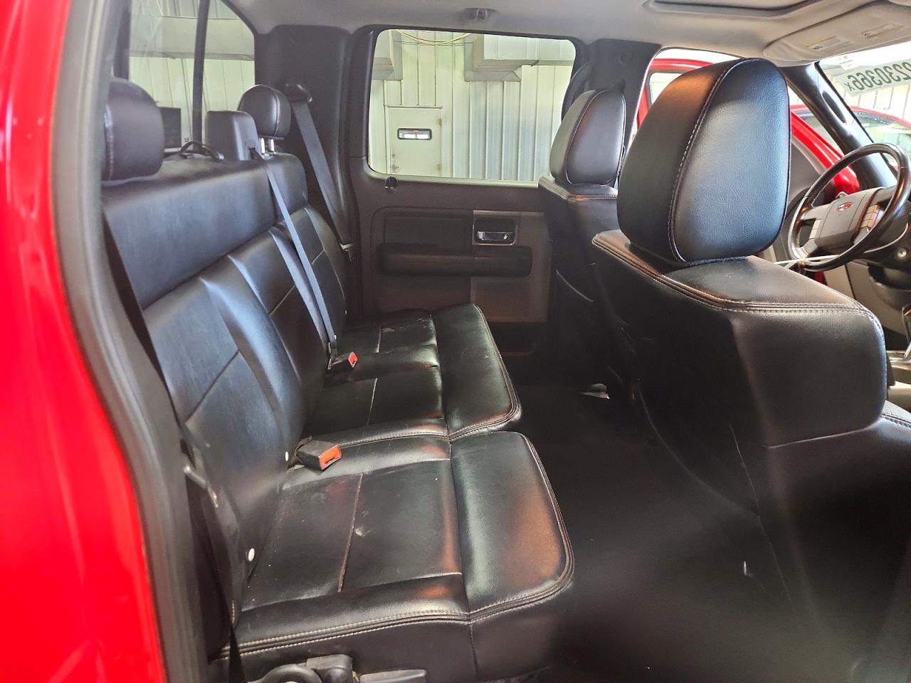 2005 Ford F150 Supercrew Red vin: 1FTPW14525KE58983