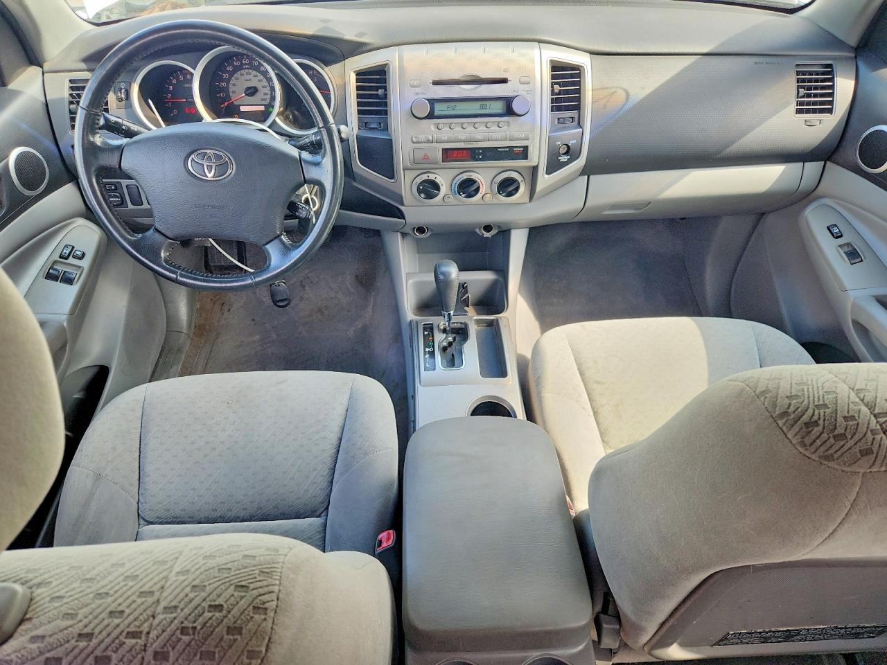 2007 Toyota Tacoma Base White vin: 5TETX22N17Z355122
