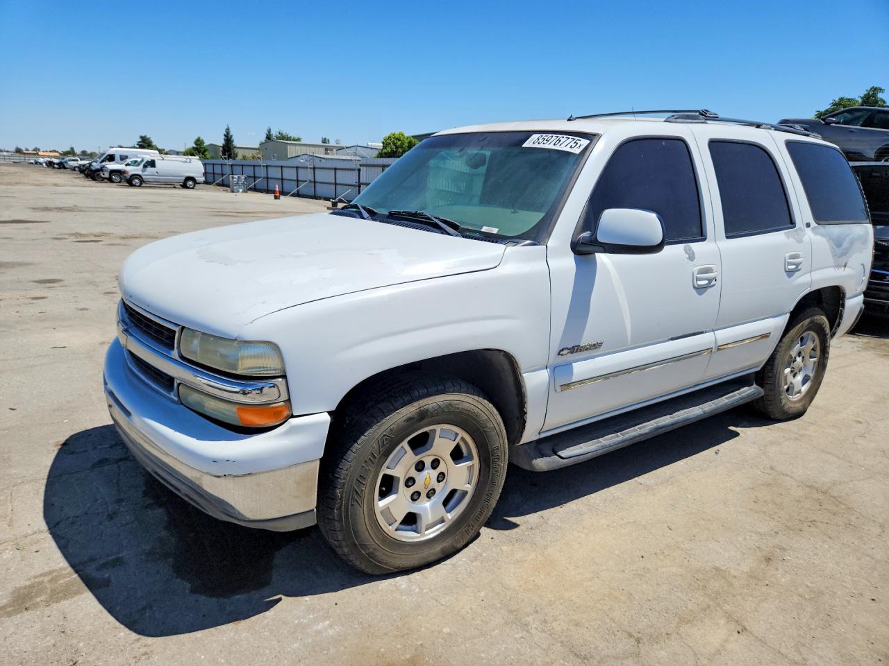 2002 Chevrolet Tahoe C1500 White vin: 1GNEC13TX2R131290