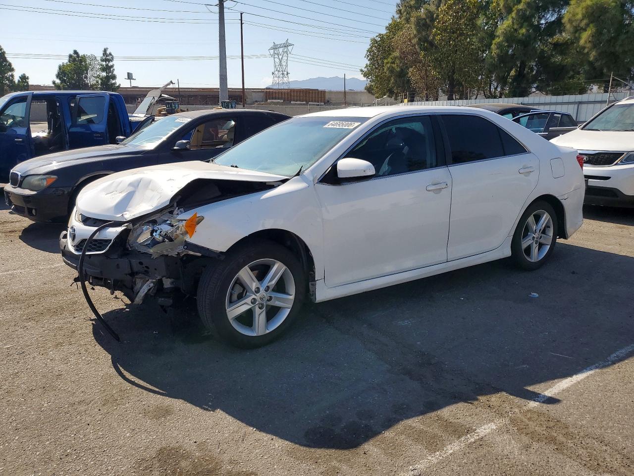 2014 Toyota Camry Se White vin: 4T1BF1FK1EU777305