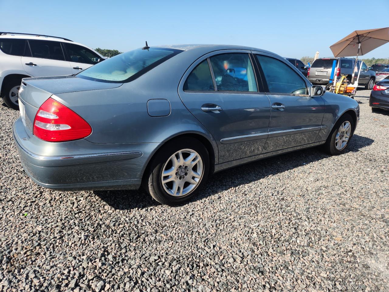 2006 Mercedes-benz E 350 Blue vin: WDBUF56J06A805057