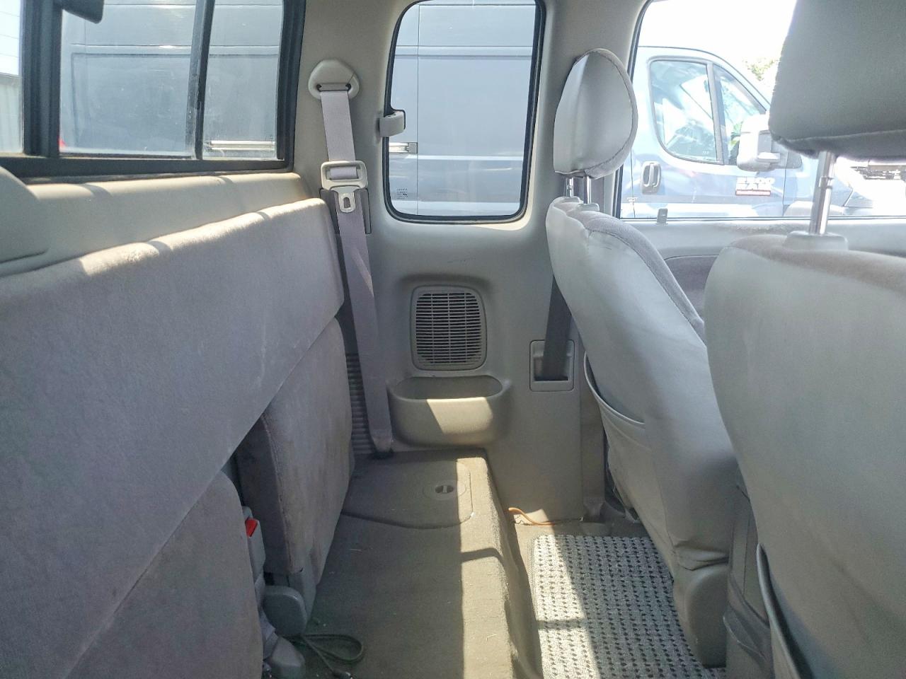 2002 Toyota Tacoma Xtracab Silver vin: 5TEWM72N02Z075171