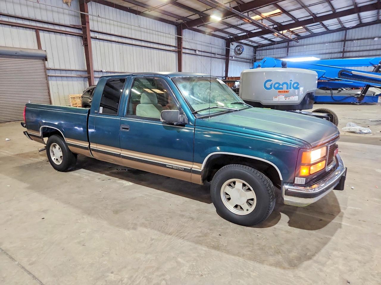 1998 Gmc Sierra C1500 Зеленый vin: 1GTEC19R9WE551124