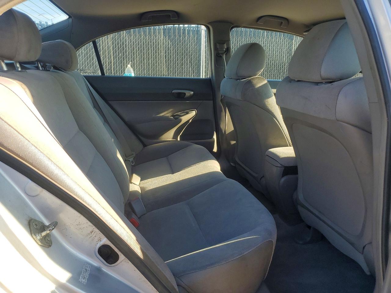 2008 Honda Civic Lx Silver vin: 1HGFA15578L008755