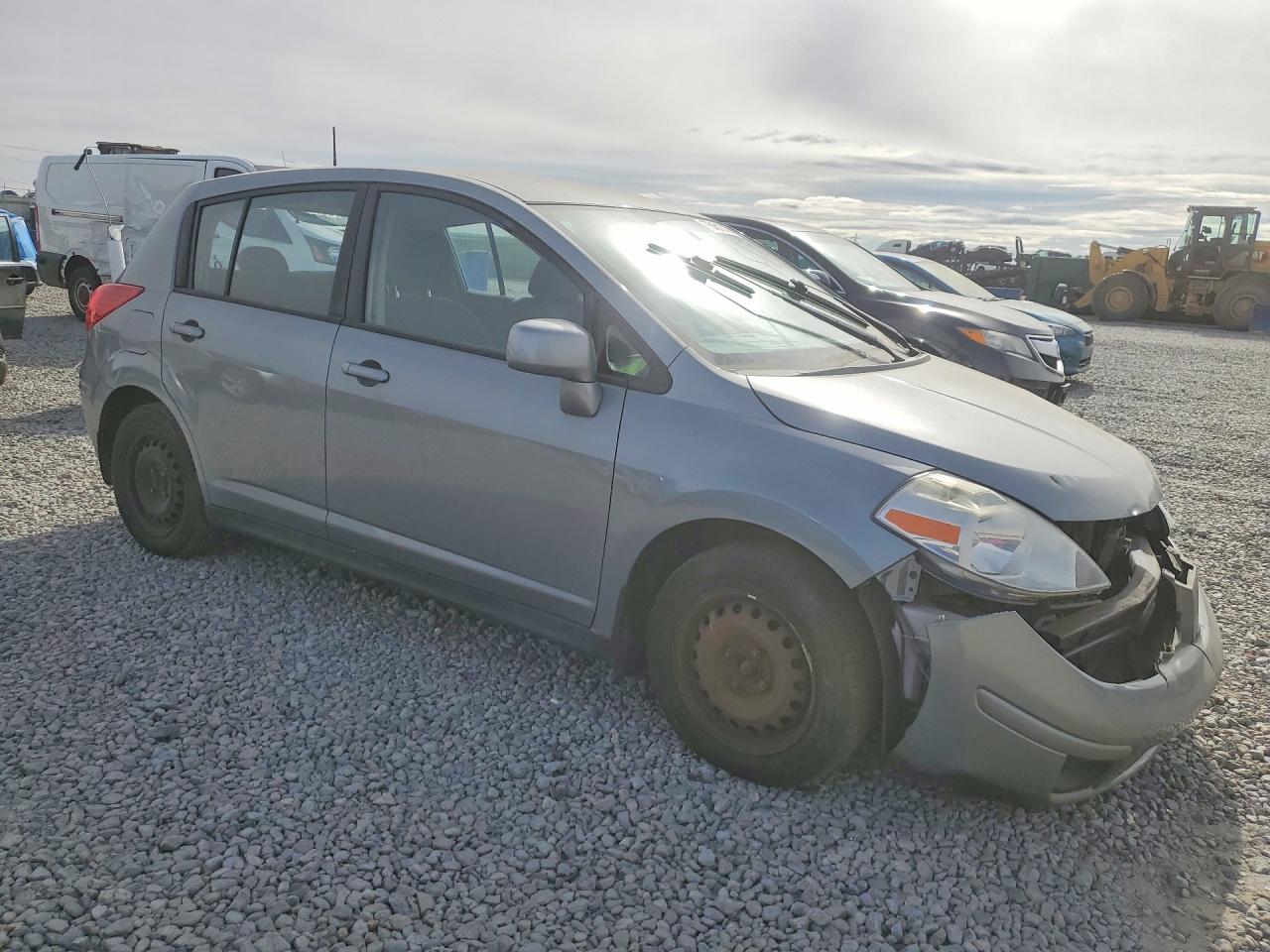 2009 Nissan Versa 1.8 S Silver vin: 3N1BC13E59L500915
