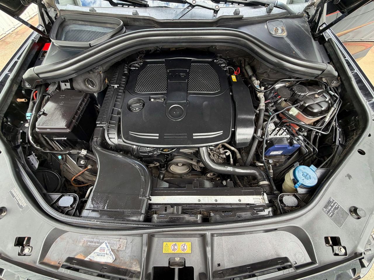 2015 Mercedes-benz Ml 350 4matic Черный vin: 4JGDA5HB7FA582131