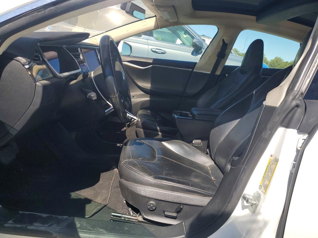 2014 Tesla Model S White vin: 5YJSA1H16EFP35003