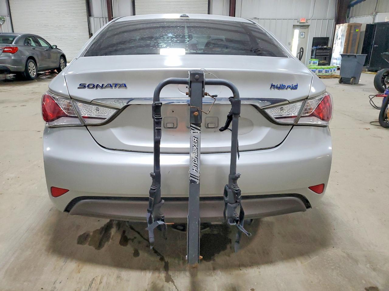 2014 Hyundai Sonata Hybrid Silver vin: KMHEC4A42EA113757