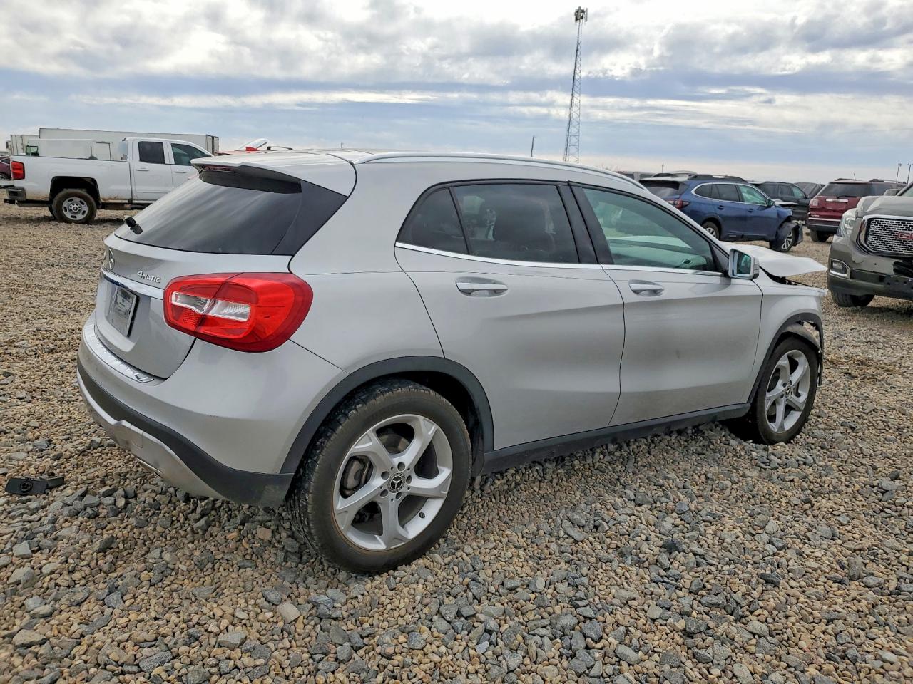 2018 Mercedes-benz Gla 250 4matic Серебряный vin: WDCTG4GB3JJ390069