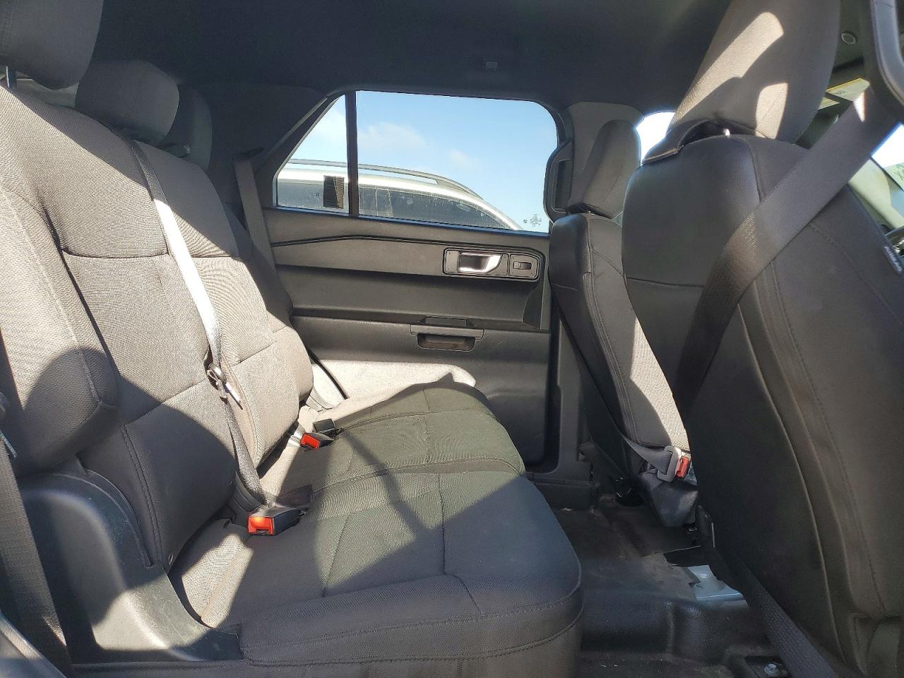 2021 Ford Explorer Police Interceptor Silver vin: 1FM5K8AB4MGA65652