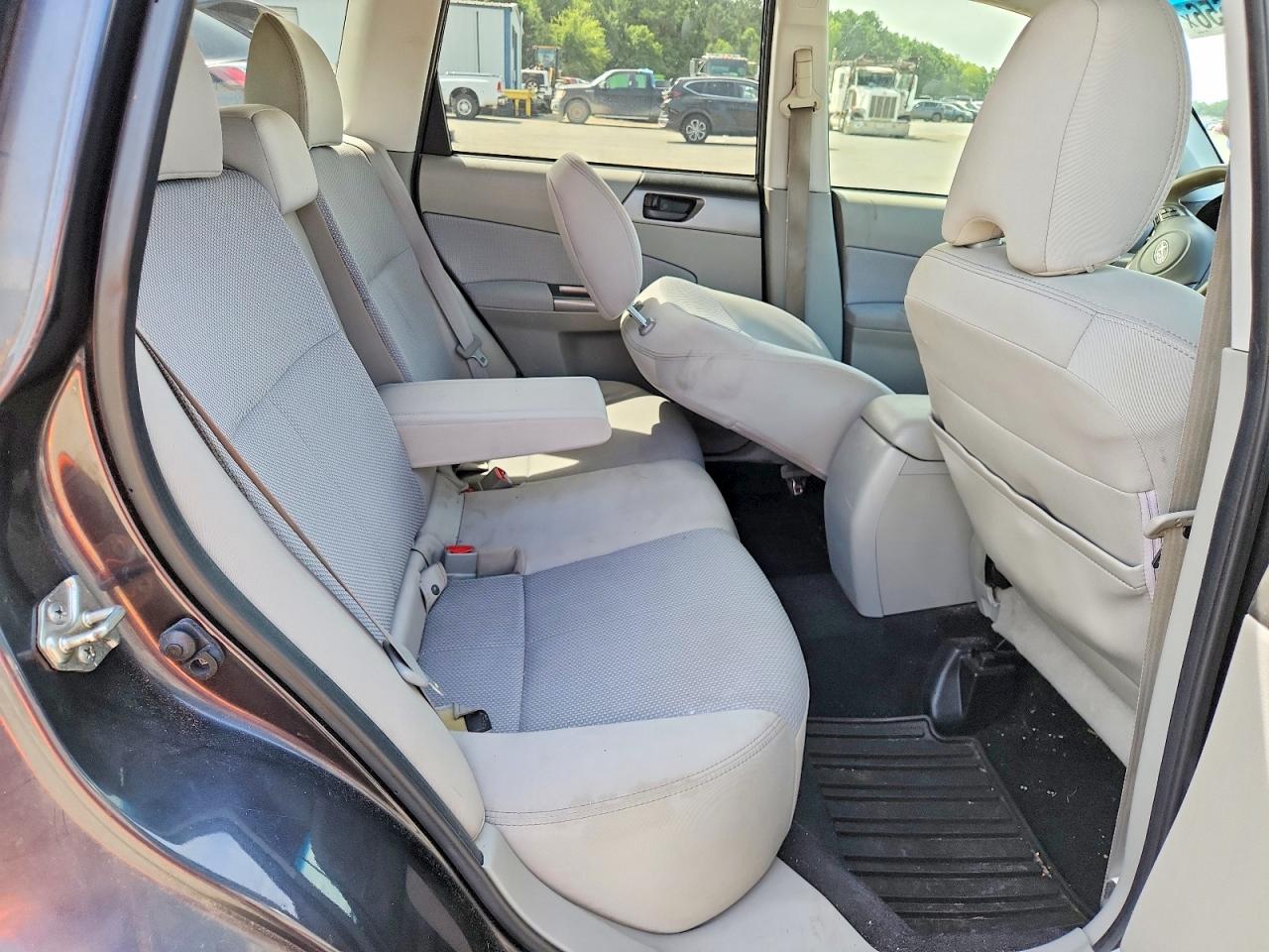 2013 Subaru Forester 2.5x Серый vin: JF2SHABC2DH407826
