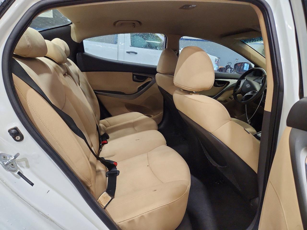 2012 Hyundai Elantra Gls White vin: 5NPDH4AEXCH083990