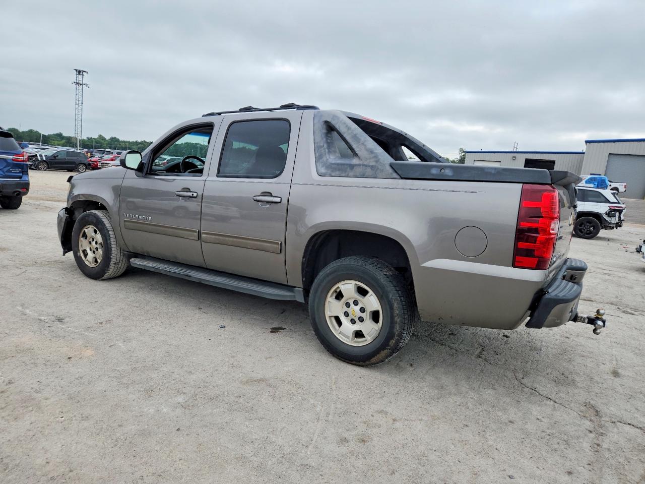 2012 Chevrolet Avalanche Ls Tan vin: 3GNMCEE00CG239022