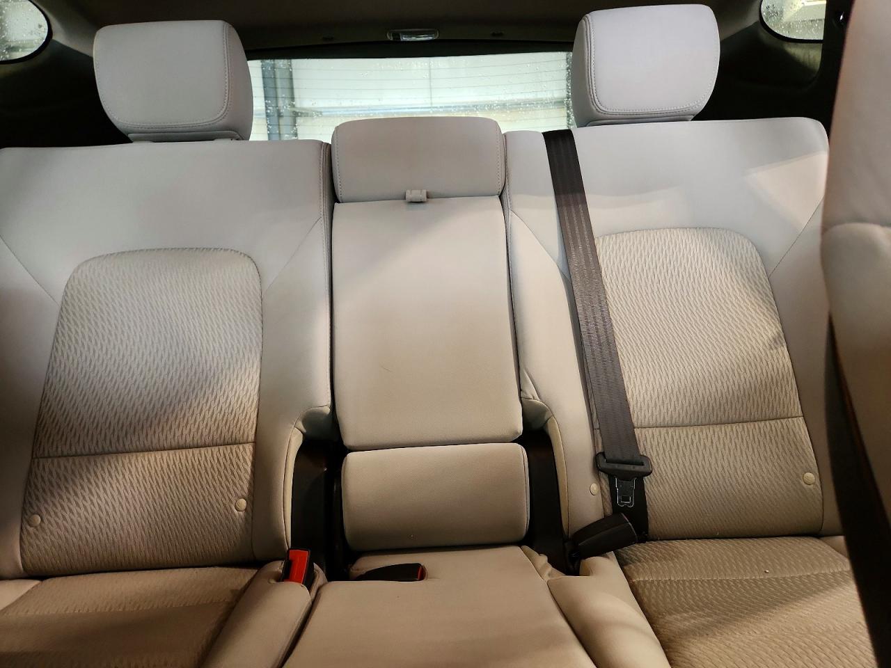 2018 Hyundai Santa Fe Sport 2.4l Белый vin: 5NMZTDLB7JH062872