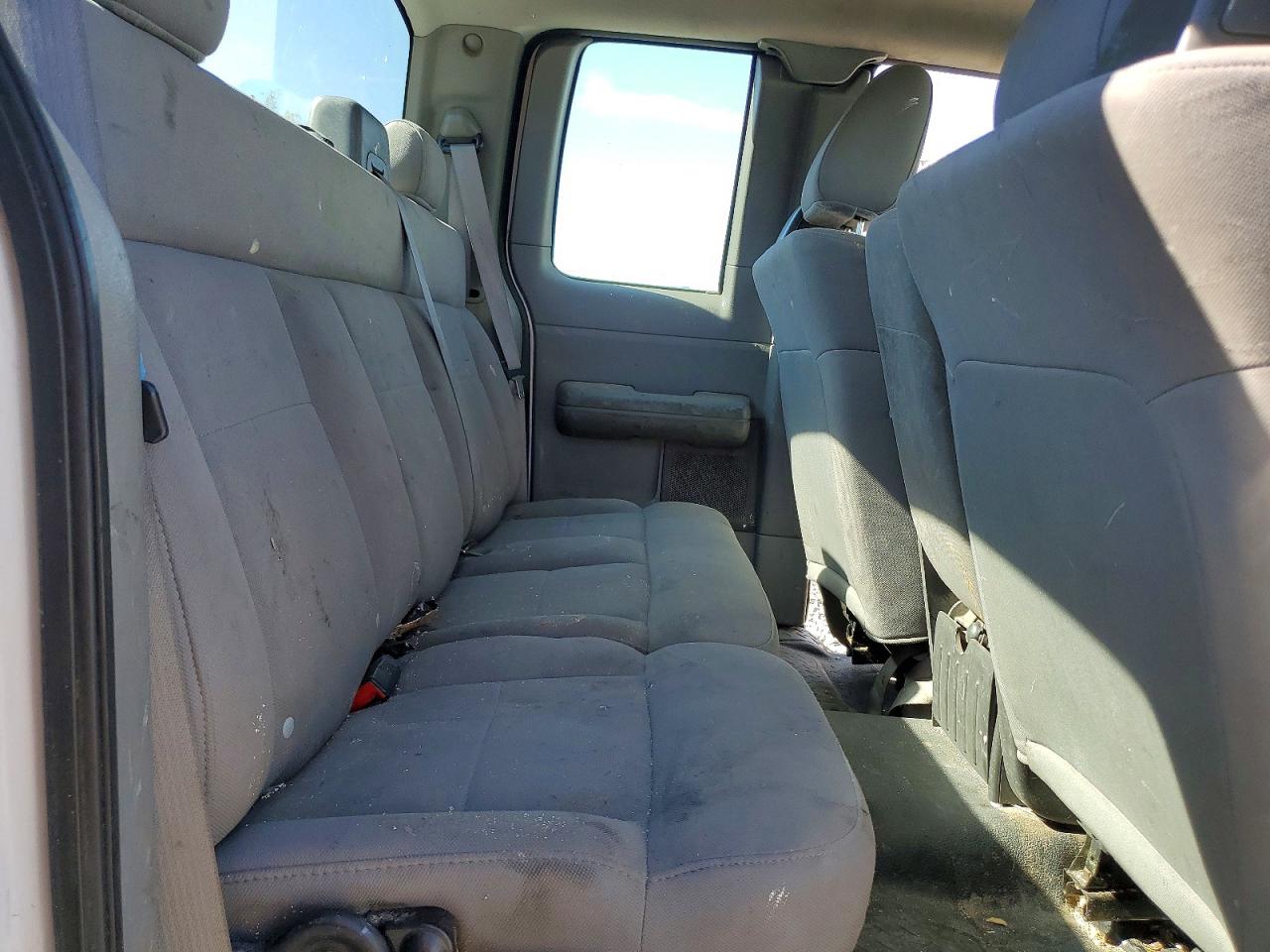 2006 Ford F150 White vin: 1FTPX14V46KD05827