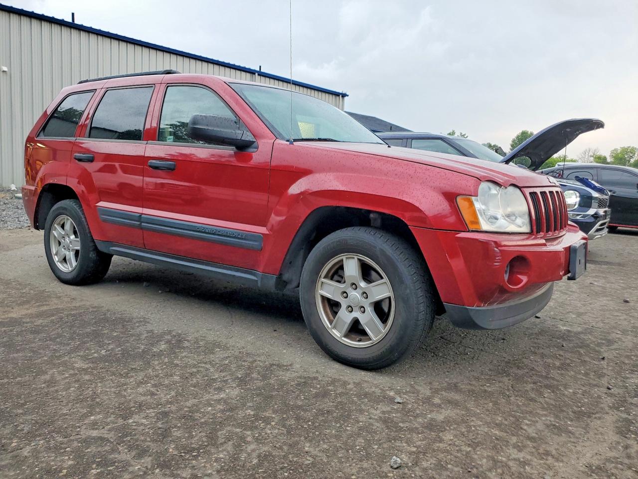 2005 Jeep Grand Cherokee Laredo Red vin: 1J4GS48K15C724477