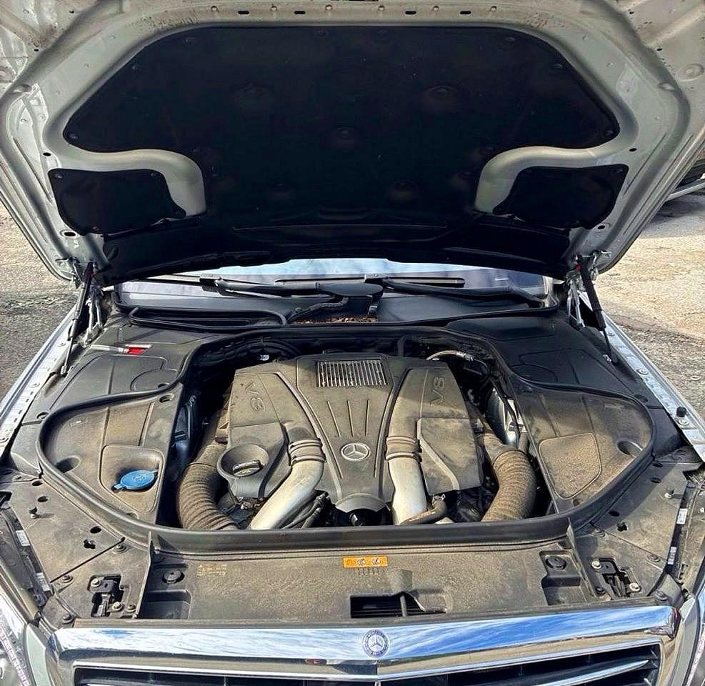 2014 Mercedes-benz S 550 4matic Silver vin: WDDUG8FB3EA034929