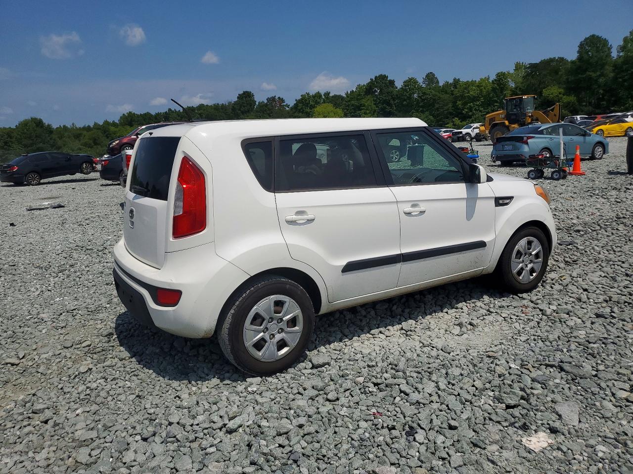 2012 Kia Soul Base White vin: KNDJT2A50C7448767